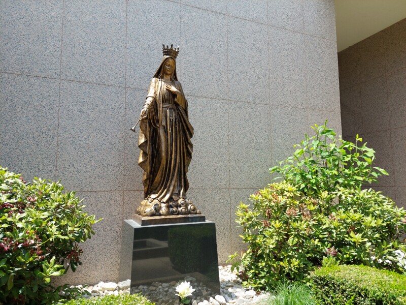 Saint Mary statue at Queen of Heaven cemetery